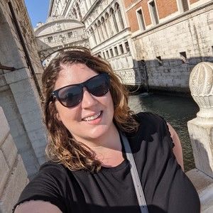 Meet your Posher, Julia